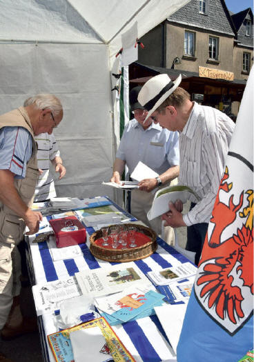 Pommern-Stnde mit Literatur aus der Heimat