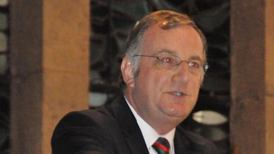 Der Drener Brgermeister Paul Larue lobte die Aufbauarbeit der Vetriebenen in seinem Gruwort. Foto: Sandra Kinkel